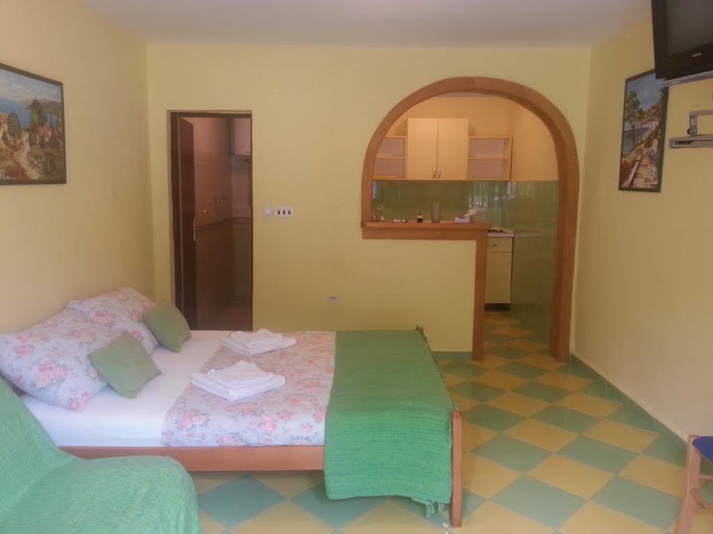 Studio Apartments Petkovic Тиват Экстерьер фото